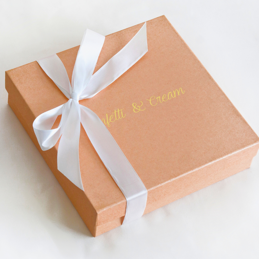 Gift Box of 24 Macarons