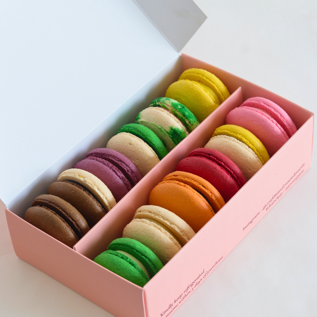 Box of 12 Macarons