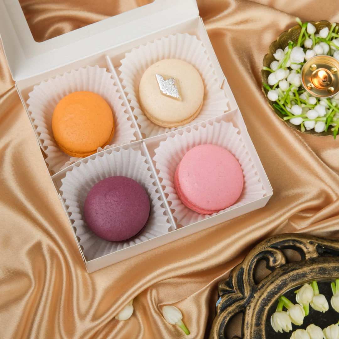 Petite Macaron Box (4 pcs)