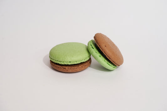 Pistachio Kunafa Macaron